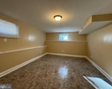 9207 4th Street - Photo Thumbnail 12
