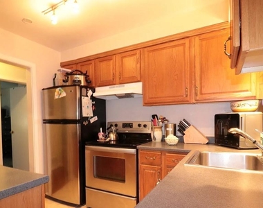 13904 Mills Avenue - Photo Thumbnail 2