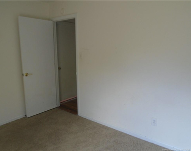 5595 Quietwood Place - Photo Thumbnail 12