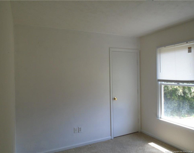 5595 Quietwood Place - Photo Thumbnail 13