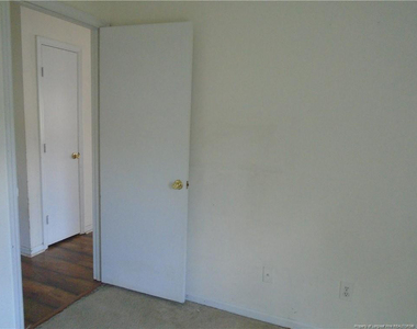 5595 Quietwood Place - Photo Thumbnail 11