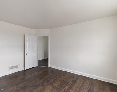 3902 Erdman Avenue - Photo Thumbnail 3