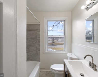 3902 Erdman Avenue - Photo Thumbnail 7
