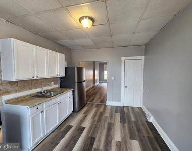 809 N Curley Street - Photo Thumbnail 4