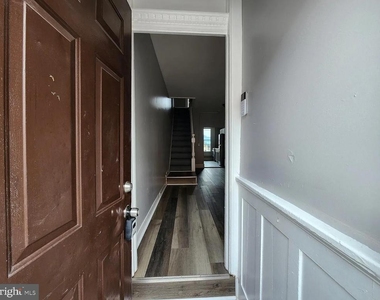 809 N Curley Street - Photo Thumbnail 1