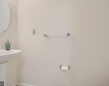 1138 W Lombard Street - Photo Thumbnail 6