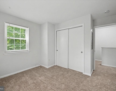678 Newbridge Court - Photo Thumbnail 14