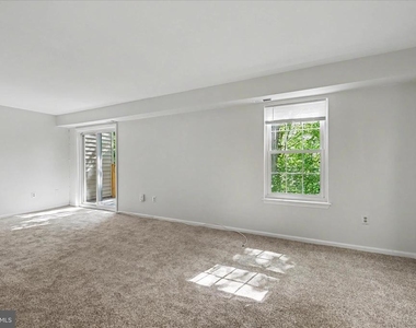 678 Newbridge Court - Photo Thumbnail 17