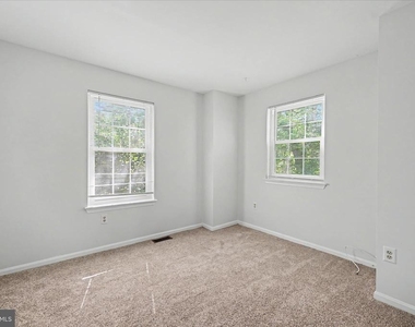 678 Newbridge Court - Photo Thumbnail 15