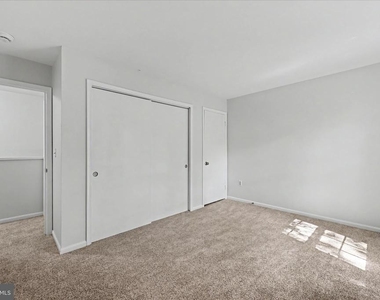 678 Newbridge Court - Photo Thumbnail 19