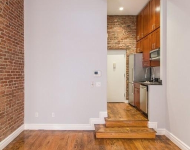 234 West 14th Street - Photo Thumbnail 3