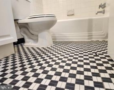 1126 48th Place Ne - Photo Thumbnail 7