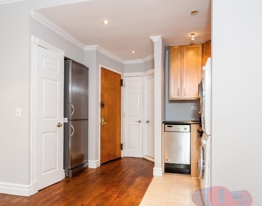 213 East 26th Street - Photo Thumbnail 2