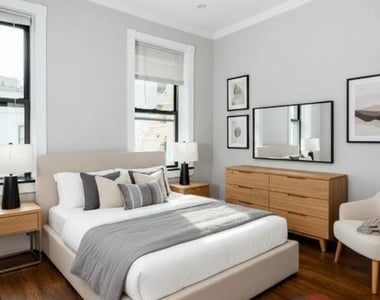 213 East 26th Street - Photo Thumbnail 6