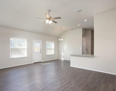 3414 Scott Cir - Photo Thumbnail 1
