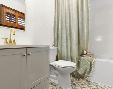 21205 National Dr - Photo Thumbnail 14