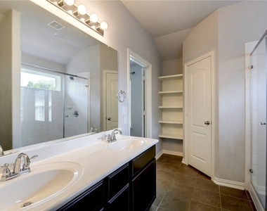 3621 Rams Horn Way - Photo Thumbnail 16