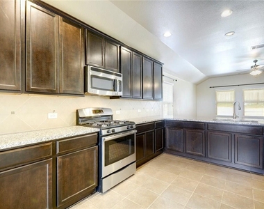 3621 Rams Horn Way - Photo Thumbnail 8