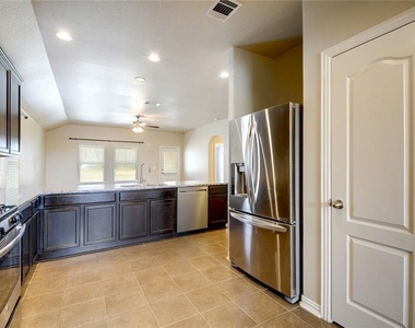 3621 Rams Horn Way - Photo Thumbnail 9