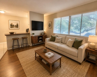 3304 Red River St - Photo Thumbnail 15