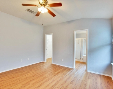 1002 Remington Dr - Photo Thumbnail 25