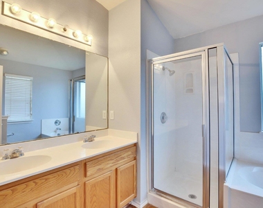 1002 Remington Dr - Photo Thumbnail 7