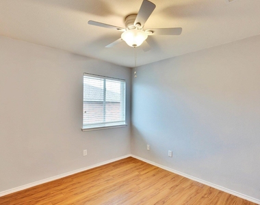 1002 Remington Dr - Photo Thumbnail 16