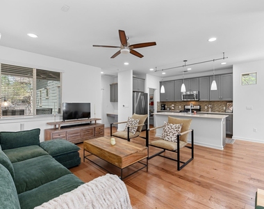 4408 Banister Ln - Photo Thumbnail 7
