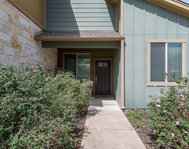 4408 Banister Ln - Photo Thumbnail 4