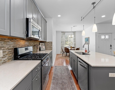4408 Banister Ln - Photo Thumbnail 11