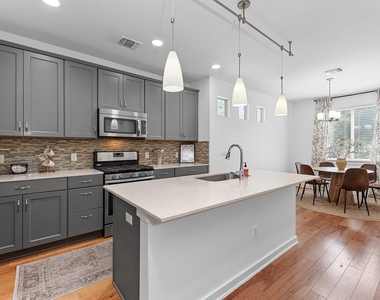 4408 Banister Ln - Photo Thumbnail 10