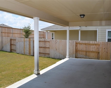 208 Shugart St - Photo Thumbnail 23