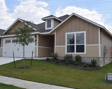 208 Shugart St - Photo Thumbnail 1