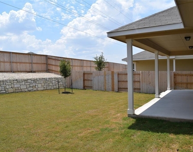 208 Shugart St - Photo Thumbnail 25