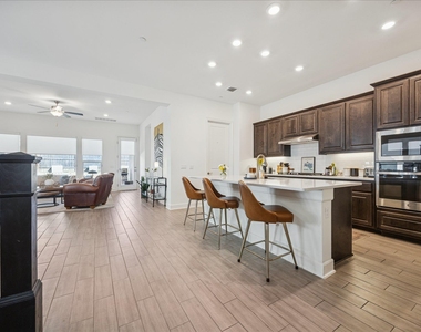 12506 Ayrshire Way - Photo Thumbnail 5