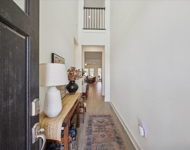 12506 Ayrshire Way - Photo Thumbnail 2