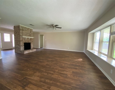 1510 Boffi Cir - Photo Thumbnail 9