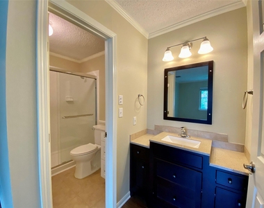 1510 Boffi Cir - Photo Thumbnail 4