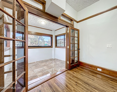 138 E Duval Street - Photo Thumbnail 7
