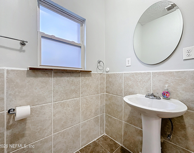 138 E Duval Street - Photo Thumbnail 42