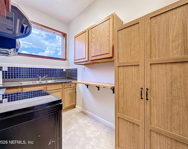 138 E Duval Street - Photo Thumbnail 22