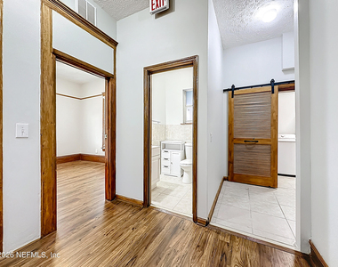 138 E Duval Street - Photo Thumbnail 28