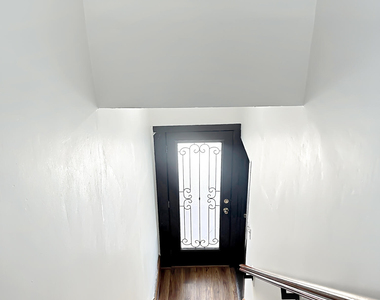 138 E Duval Street - Photo Thumbnail 2