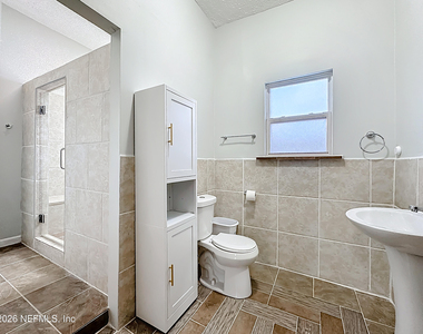 138 E Duval Street - Photo Thumbnail 41