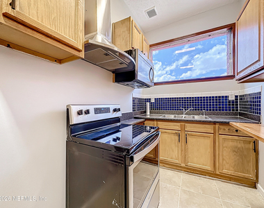 138 E Duval Street - Photo Thumbnail 23