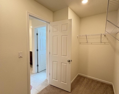 302 Rambling Brook Trail - Photo Thumbnail 22