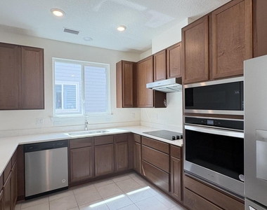 302 Rambling Brook Trail - Photo Thumbnail 12