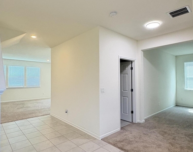 302 Rambling Brook Trail - Photo Thumbnail 3