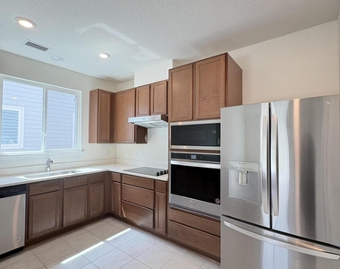 302 Rambling Brook Trail - Photo Thumbnail 11