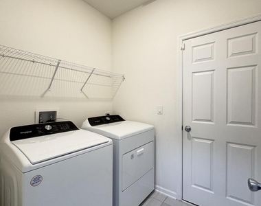 302 Rambling Brook Trail - Photo Thumbnail 16